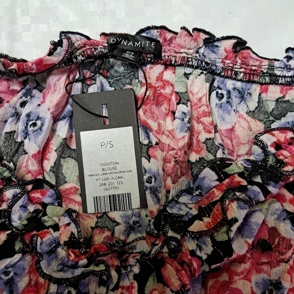 Dynamite Printed Off-the-Shoulder Blouse - Picture 6 of 10